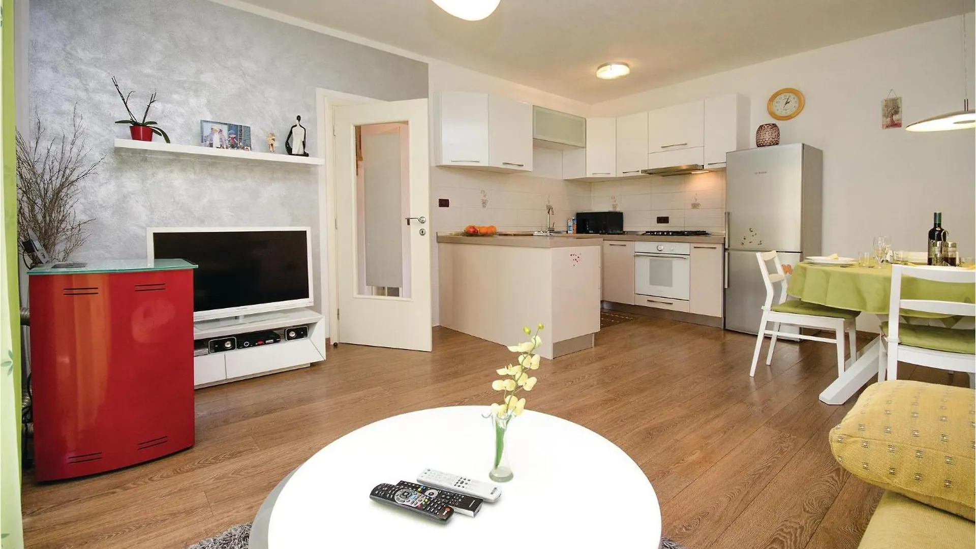 2 Bedroom Amazing Home In Rovinj 0*,