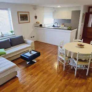 Lory Apartament