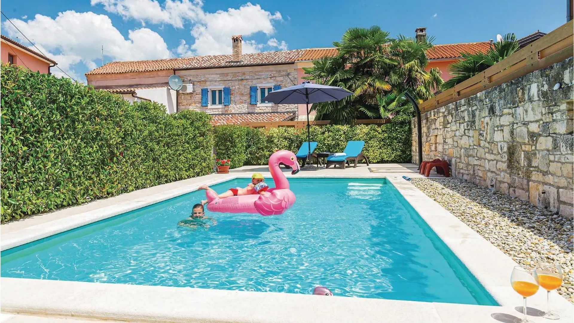2 Bedroom Amazing Home In Rovinj contacts