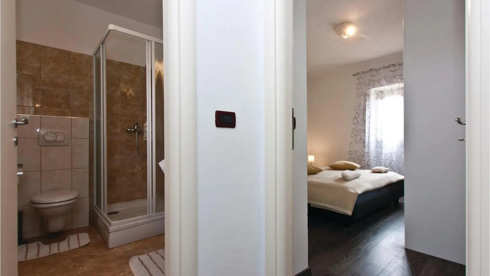 2 Bedroom Amazing Home In Rovinj Hébergement de vacances